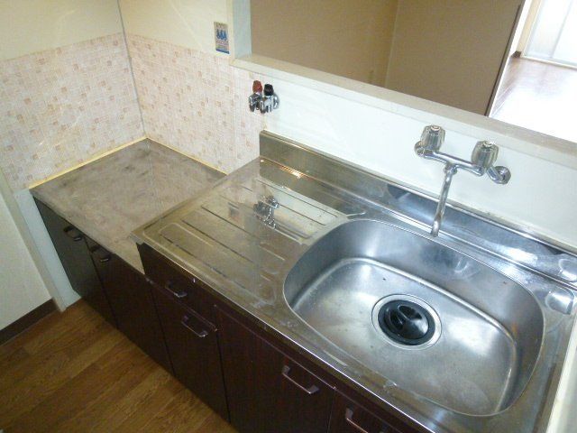 キッチン　人気の対面キッチンです。