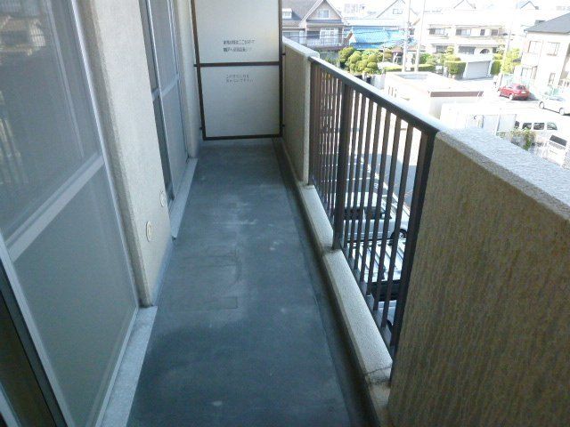 バルコニー　広いバルコニーです。