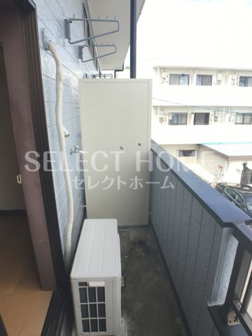 バルコニー　同型タイプお洗濯にも便利なバルコニー付き