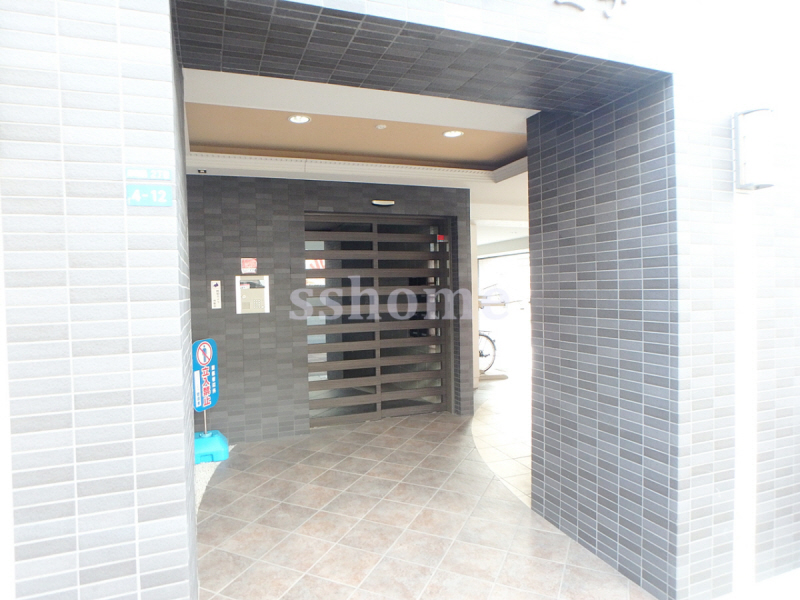 エントランス　建物エントランス☆