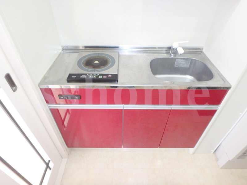 キッチン　赤が素敵なIHキッチン☆