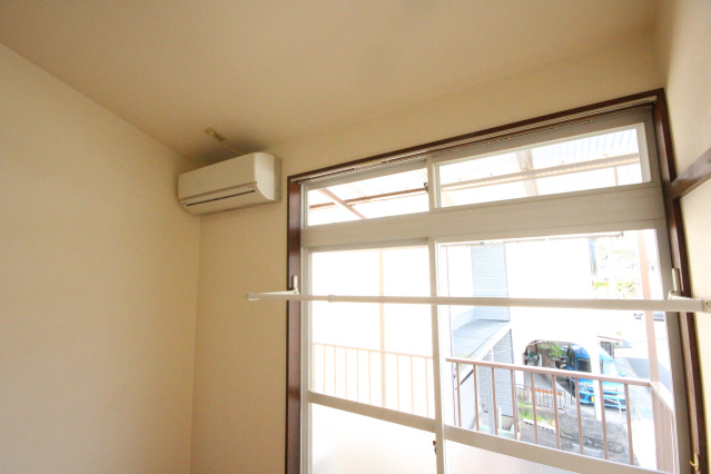 その他設備　☆エアコン＆室内物干し☆