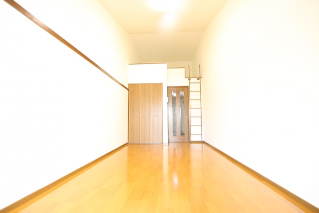 居室・リビング　☆7.5帖洋室☆