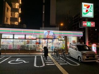 コンビニ　セブンイレブン大阪天神橋8丁目店（コンビニ）まで191m
