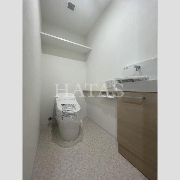 トイレ　同物件別部屋です