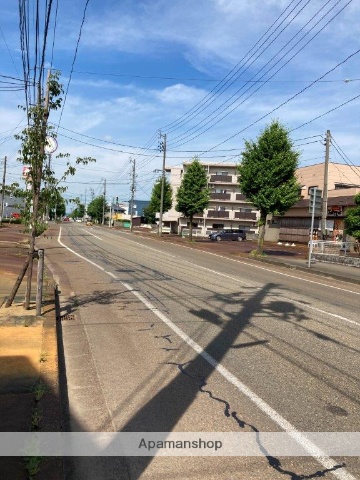 その他　前面道路（その他）まで0m