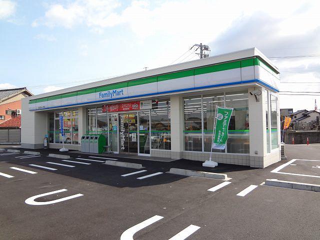コンビニ　ファミリーマート 四日市追分一丁目店（コンビニ）まで1353m