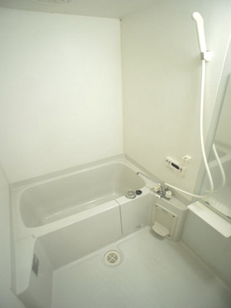 バス・シャワールーム　日々の疲れをリセットできる浴室です♪