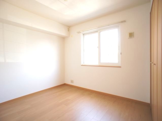 その他部屋・スペース　清潔感のあるきれいな洋間です♪