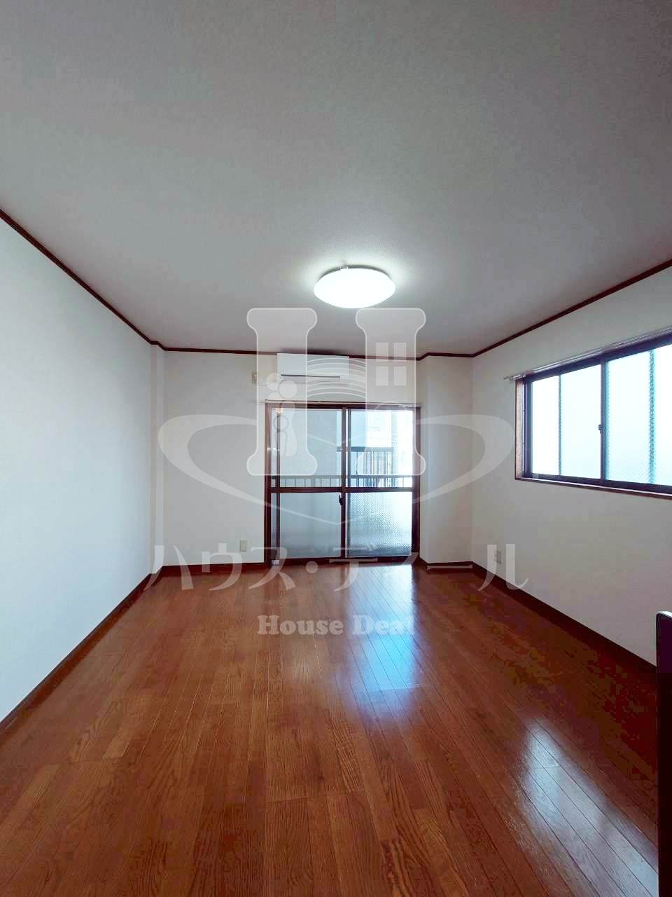 居室・リビング　こちらのリビングで趣味の時間をお楽しみください