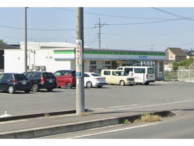 コンビニ　ファミリーマート前橋茂木町店（コンビニ）まで714m