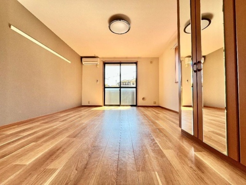 居室・リビング　図面と現状に相違がある場合には現状を優先