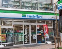 コンビニ　ファミリーマート神楽坂店（コンビニ）まで94m