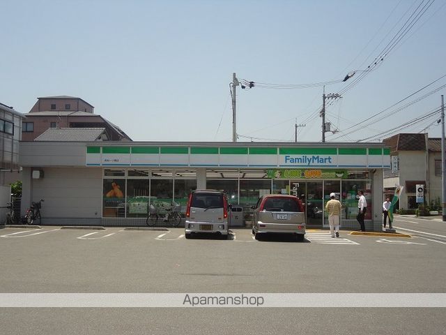 コンビニ　ファミリーマート（コンビニ）まで414m