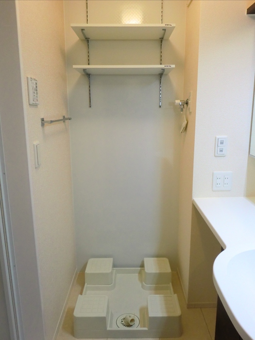 その他設備　室内洗濯機置き場です