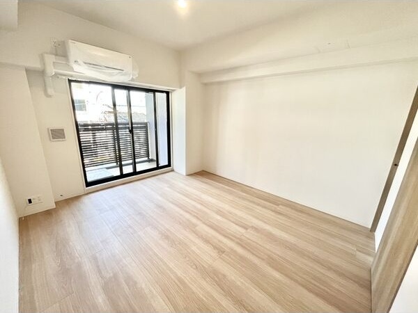 居室・リビング　写真は類似です。