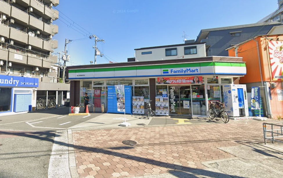 コンビニ　ファミリーマート関目高殿駅西店（コンビニ）まで186m