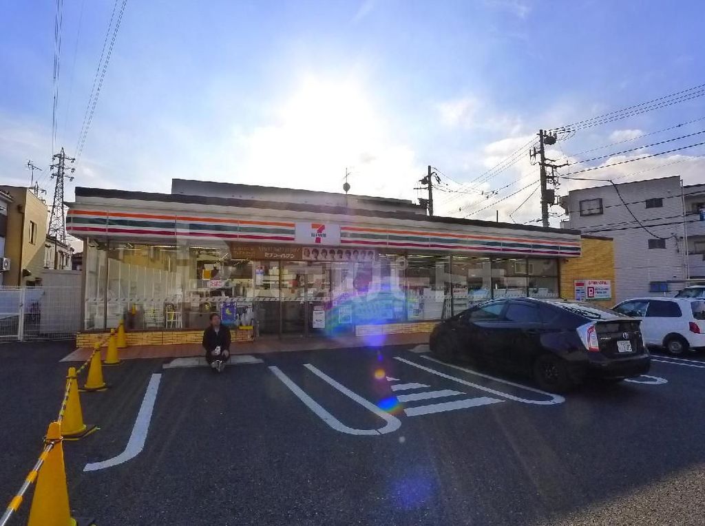 コンビニ　セブンイレブン足立江北1丁目店（コンビニ）まで230m