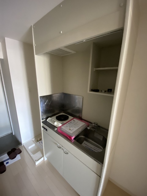 キッチン　１口ガスコンロ付のシステムキッチンです。