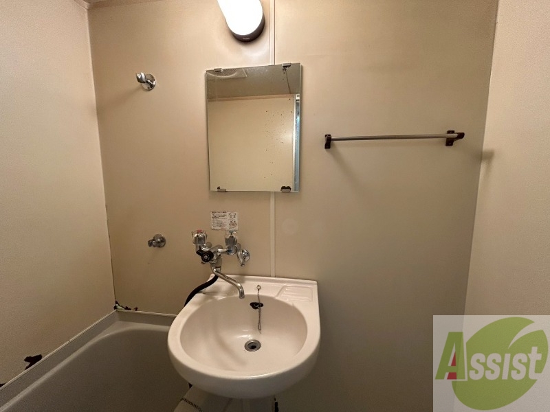 洗面設備　こちらの洗面台で洗顔などができます。