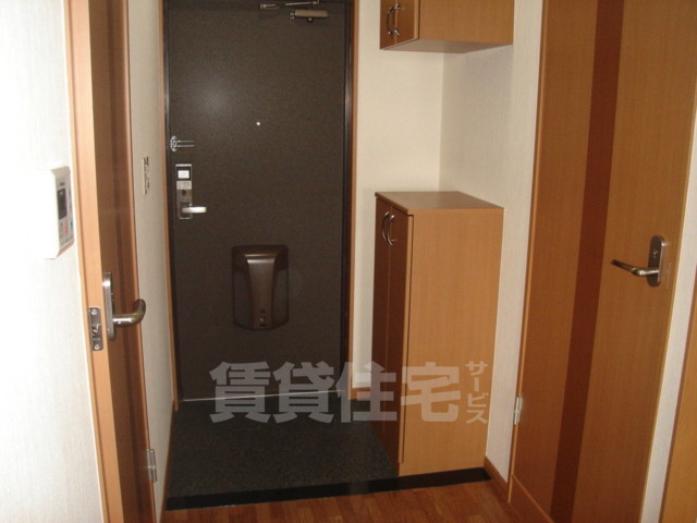 玄関　玄関(人感センサーライト)