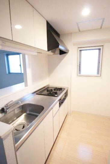 キッチン　★3口コンロ、グリル付きシステムキッチン★