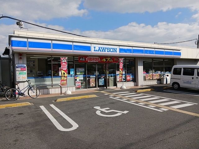 コンビニ　ローソン様（コンビニ）まで100m