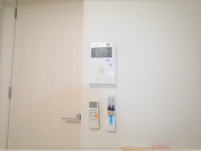 セキュリティ　モニター付きインターホンとなります。