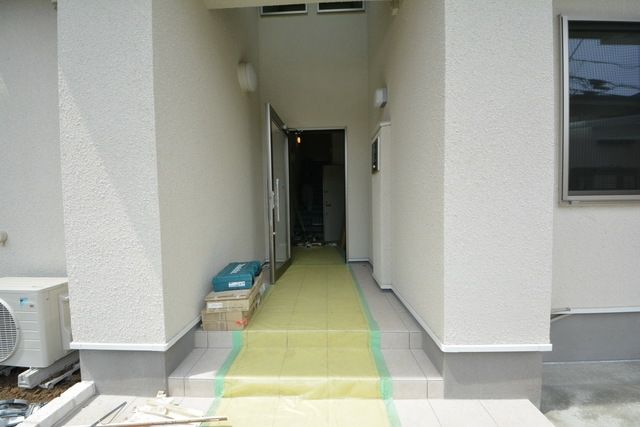 エントランス　入口