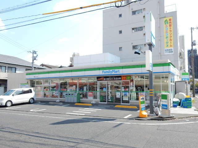 コンビニ　ファミリーマート／清輝橋一丁目店（コンビニ）まで290m