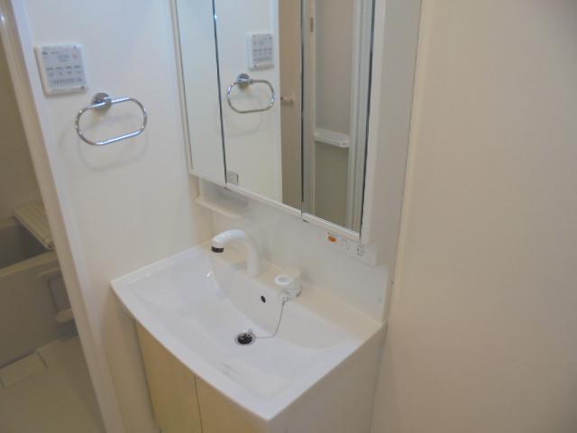 洗面設備　洗髪洗面化粧台