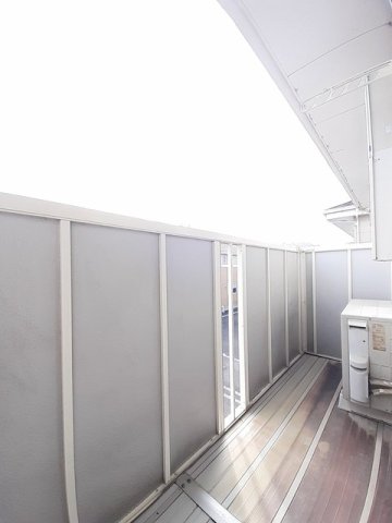 バルコニー　落ち着いた時間を過ごせるバルコニーです