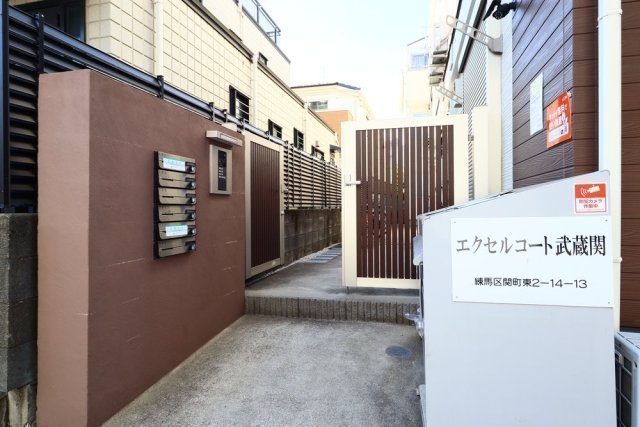 エントランス　ゆとりのあるエントランスです