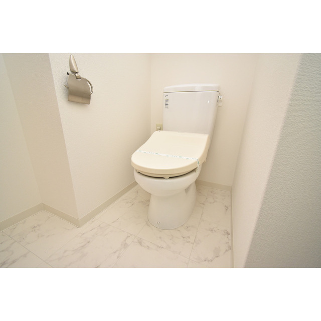 トイレ　ゆったりとした空間のトイレです