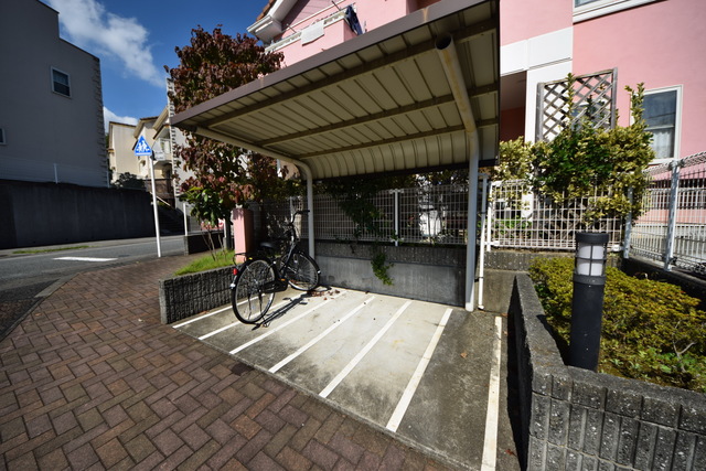 その他共有部分　☆自転車も雨にぬれません☆