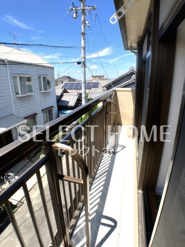 バルコニー　バルコニーからの眺めを楽しみながら食事をしませんか