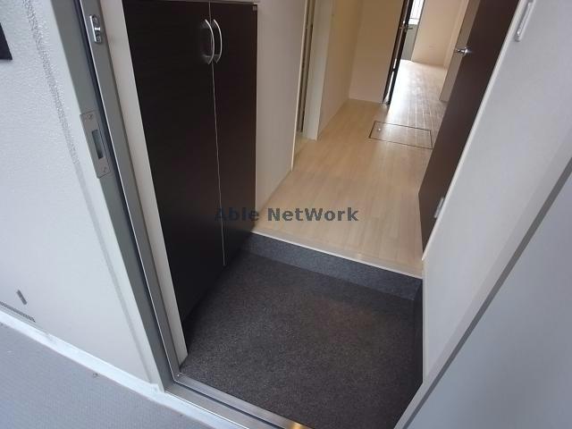 玄関　※別部屋参考写真