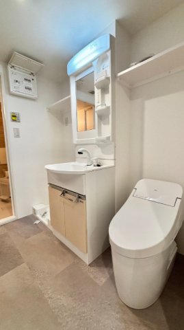 トイレ　清潔感のあるトイレです