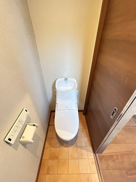 トイレ　トイレ