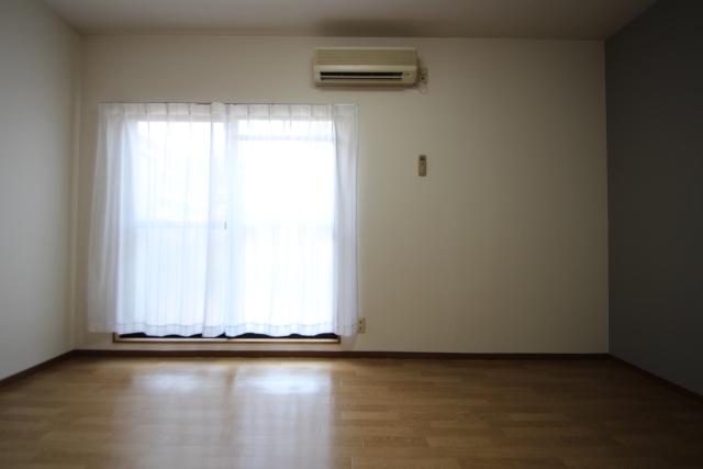 居室・リビング　※別号室の参考写真のため、現状優先です。