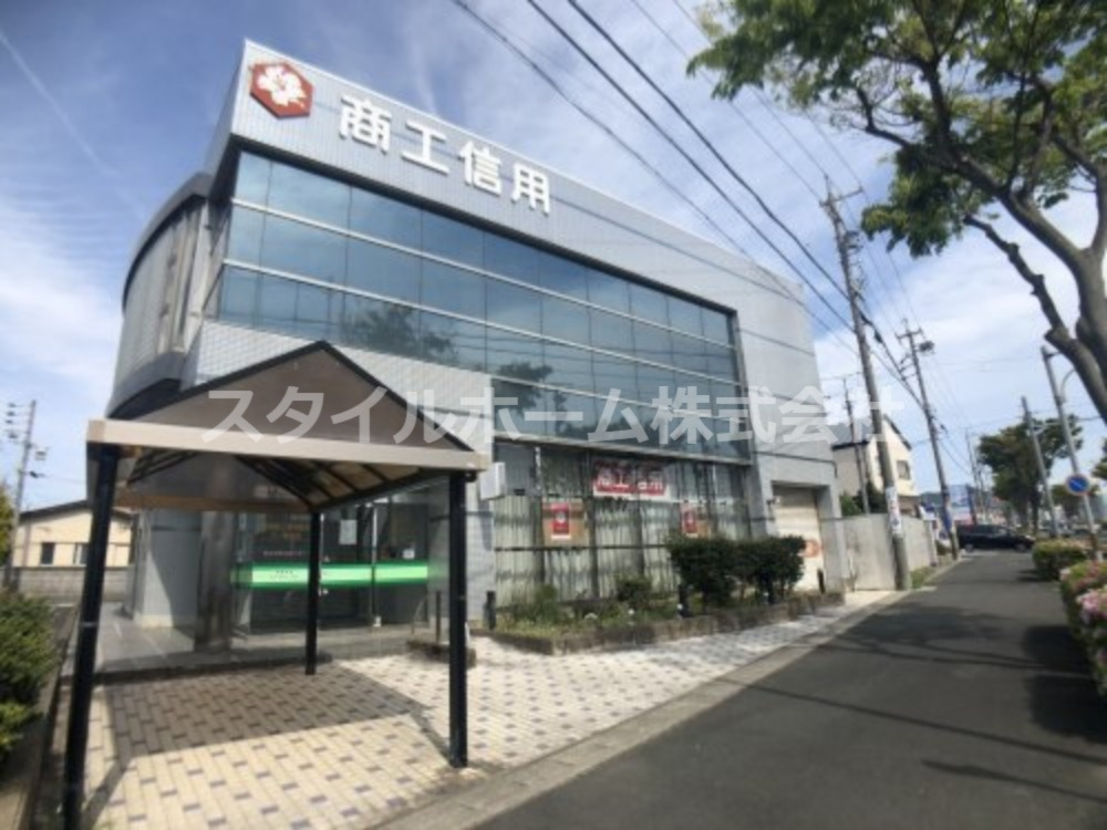 銀行　豊橋商工信用組合三ノ輪支店（銀行）まで74m