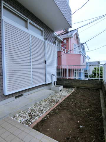 バルコニー　専用庭！家庭菜園にぴったり！！