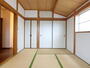 その他部屋・スペース　2階和室　収納力豊富です☆