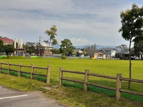 公園　ひまわり公園（公園）まで800m