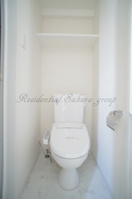 トイレ　嬉しい温水洗浄便座♪