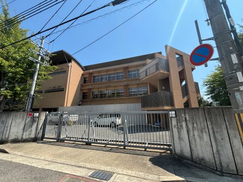 小学校　尼崎市立杭瀬小学校（小学校）まで537m