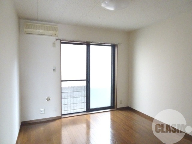 居室・リビング　明るいお部屋です♪