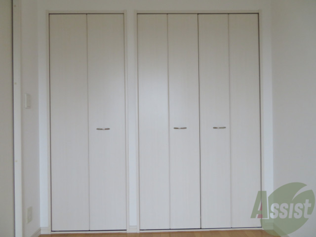 収納　クローゼットがありました。お洋服や荷物はここへ