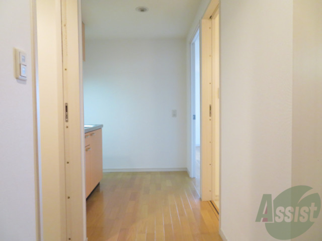 玄関　玄関の様子です。明るい印象ですね。気分もあがりそう。