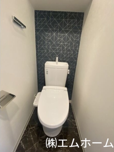 トイレ　温水洗浄暖房便座付トイレ